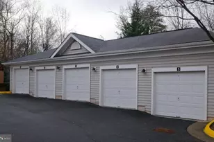 1519 North Point Dr, Reston, VA 20194 - Photo 3