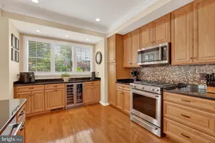 6635 Dunwich Way, Alexandria, VA 22315 - Photo 11