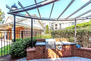 12921 Centre Park Cir, Herndon, VA 20171 - Photo 27