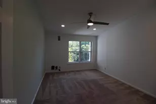 7509 Ashby Ln, Alexandria, VA 22315 - Photo 9