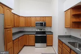 7509 Ashby Ln, Alexandria, VA 22315 - Photo 13