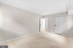 9713 Kings Crown Ct, Fairfax, VA 22031 - Photo 35