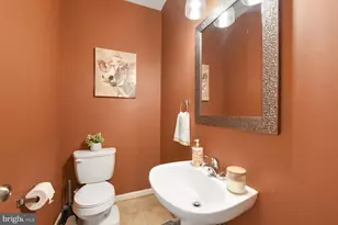 14215 Beddingfield Way, Centreville, VA 20121 - Photo 9