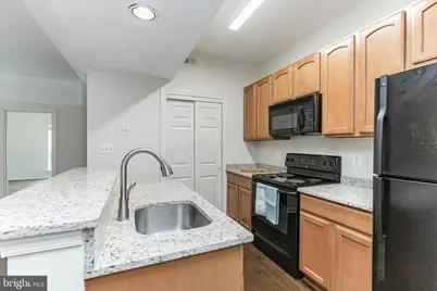 12150 Penderview Terrace #1328, Fairfax, VA 22033 - Photo 3