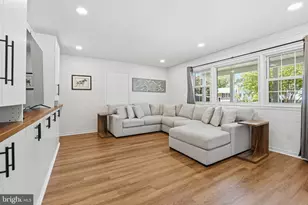 15011 Tarleton Dr, Centreville, VA 20120 - Photo 7