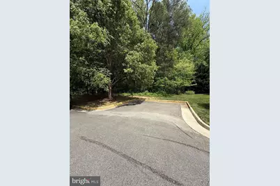 7504 Lamoyne Court, Alexandria, VA 22315 - Photo 3