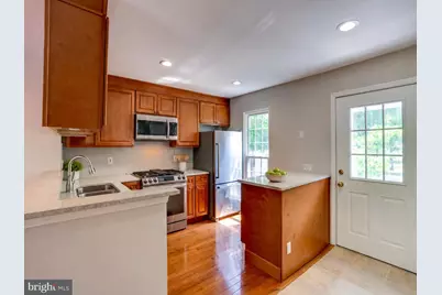 14708 Basingstoke Loop, Centreville, VA 20120 - Photo 3
