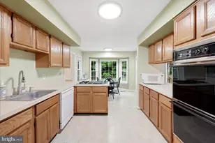 12014 Sugarland Valley Dr, Herndon, VA 20170 - Photo 29