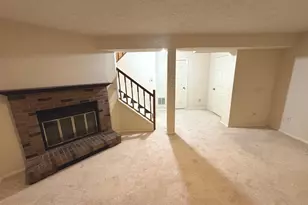 10303 Granite Creek Ln, Oakton, VA 22124 - Photo 25