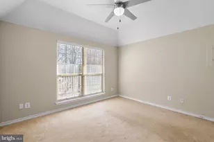 12151 Penderview Ln, Fairfax, VA 22033 - Photo 9