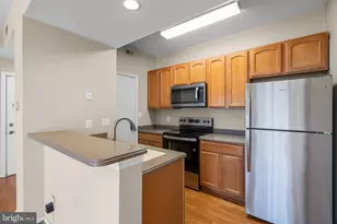 12151 Penderview Ln, Fairfax, VA 22033 - Photo 29