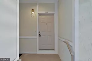 12905 Alton Square, Herndon, VA 20170 - Photo 5