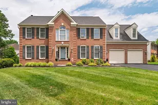 15490 Waters Creek Dr, Centreville, VA 20120 - Photo 1