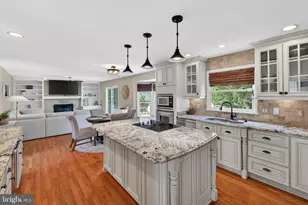 15490 Waters Creek Dr, Centreville, VA 20120 - Photo 23