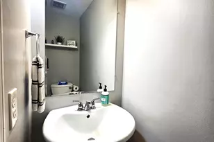6902 Villa-Del-Rey Ct, Springfield, VA 22150 - Photo 7