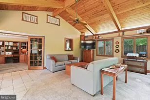 12715 Taustin Ln, Herndon, VA 20170 - Photo 17