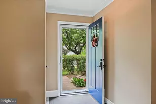 12715 Taustin Ln, Herndon, VA 20170 - Photo 5