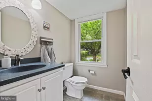 12715 Taustin Ln, Herndon, VA 20170 - Photo 23