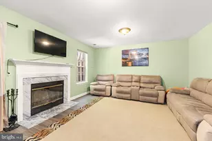 8309 Linden Oaks Ct, Lorton, VA 22079 - Photo 25