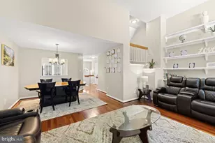 8309 Linden Oaks Ct, Lorton, VA 22079 - Photo 5