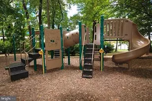 8380 Greensboro Dr, McLean, VA 22102 - Photo 13