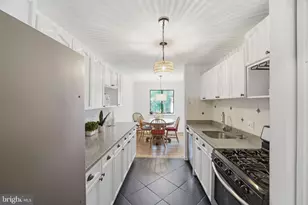 2845 Windsor Dr, Falls Church, VA 22042 - Photo 5
