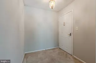 5901 Mt Eagle Dr, Alexandria, VA 22303 - Photo 9