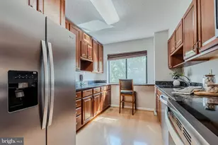 5901 Mt Eagle Dr, Alexandria, VA 22303 - Photo 23