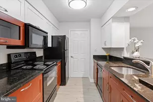 7718 Lafayette Forest Dr, Annandale, VA 22003 - Photo 11