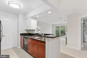7718 Lafayette Forest Dr, Annandale, VA 22003 - Photo 13