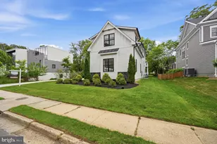 701 Meadow Ln SW, Vienna, VA 22180 - Photo 3