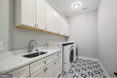 701 Meadow Lane SW, Vienna, VA 22180 - Photo 45