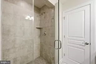 3714 Powell Ln, Falls Church, VA 22041 - Photo 47