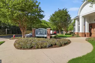 3810 Lightfoot St, Chantilly, VA 20151 - Photo 3