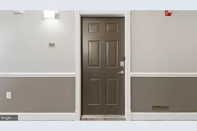 3810 Lightfoot Street #402, Chantilly, VA 20151 - Photo 5