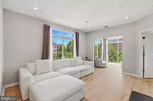 1860 Stratford Park Pl, Reston, VA 20190 - Photo 5