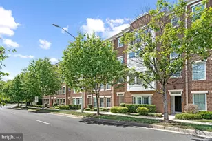 3040 Rittenhouse Cir, Fairfax, VA 22031 - Photo 1