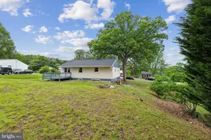 7505 Cullum St, Lorton, VA 22079 - Photo 3