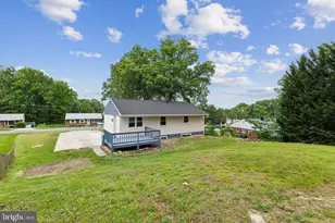 7505 Cullum St, Lorton, VA 22079 - Photo 5