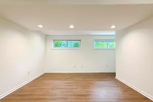 10611 Allenwood Ln, Great Falls, VA 22066 - Photo 31