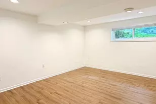 10611 Allenwood Ln, Great Falls, VA 22066 - Photo 29
