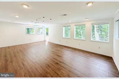10611 Allenwood Lane, Great Falls, VA 22066 - Photo 33