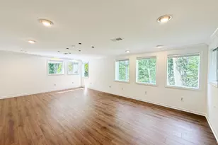 10611 Allenwood Ln, Great Falls, VA 22066 - Photo 33