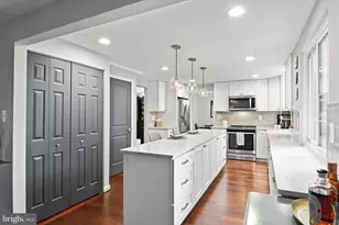 933 War Admiral St, Great Falls, VA 22066 - Photo 15