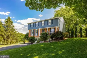 933 War Admiral St, Great Falls, VA 22066 - Photo 3
