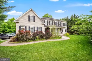 7101 Idylwood Rd, Falls Church, VA 22043 - Photo 3