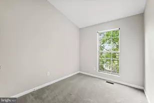 13562 Highland Mews Ct, Herndon, VA 20171 - Photo 17