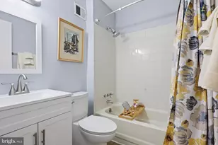 8346 Stationhouse Ct, Lorton, VA 22079 - Photo 9