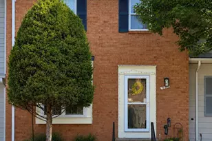 8346 Stationhouse Ct, Lorton, VA 22079 - Photo 21