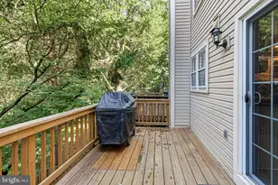 8144 Cliffview Ave, Springfield, VA 22153 - Photo 11
